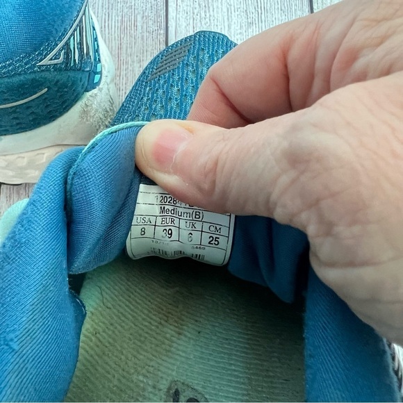 BROOKS Adrenaline Running Teal Shoes 8 - Picture 7 of 9